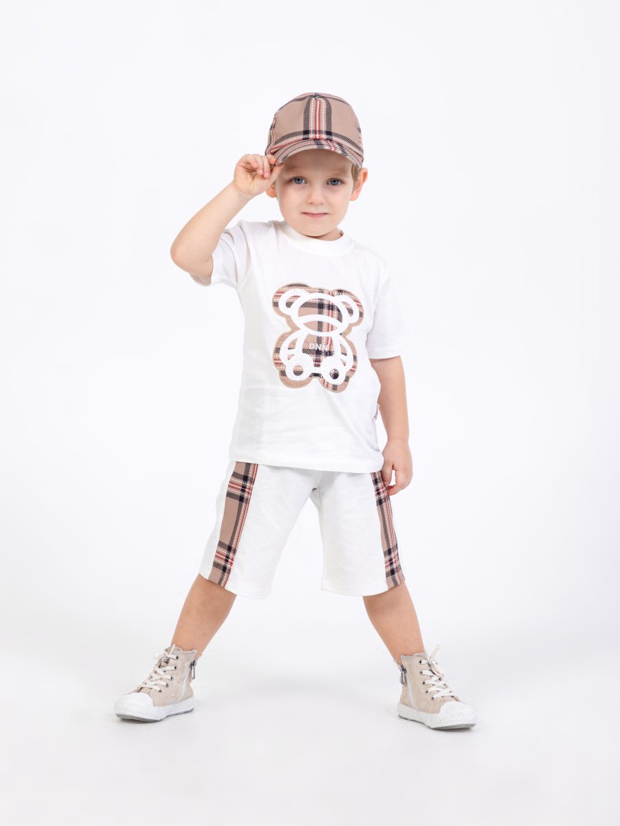 IMG 35315 scaled Boys Two Piece Teddy Check T-Shirt & Shorts Set with Cap (2-5Y)