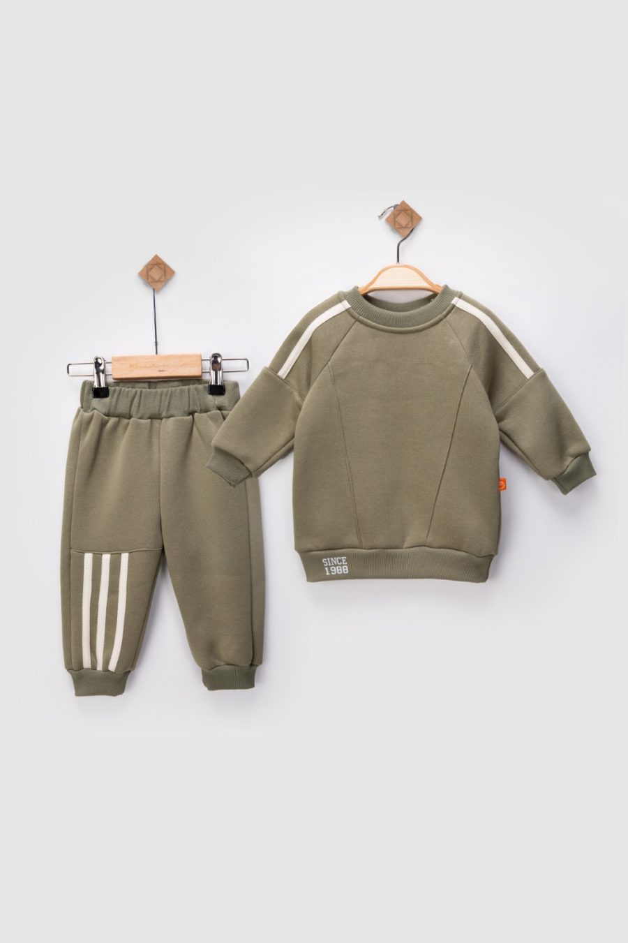 2490 green Baby Boys Two Piece Stripe Tracksuit (9-24M)