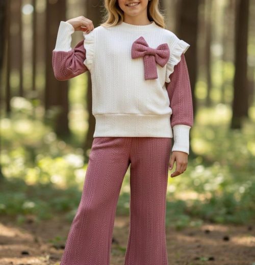 Girls Two Piece Embossed Bow Lounge Wear Set (4-12Y)