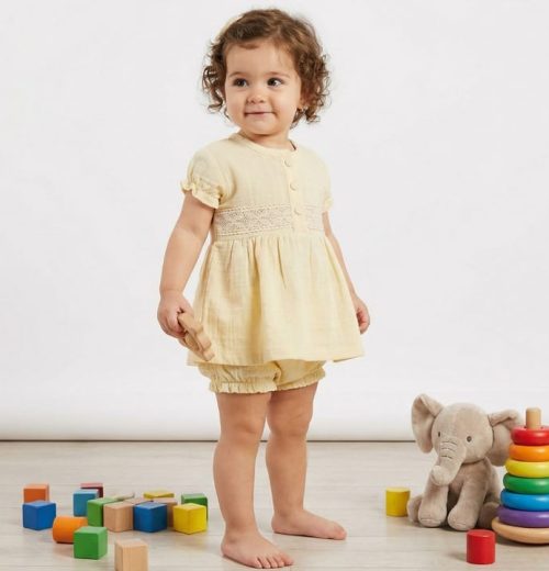 Baby Girls Two Piece Lace Trim Crinkle Short Set (9-24M)